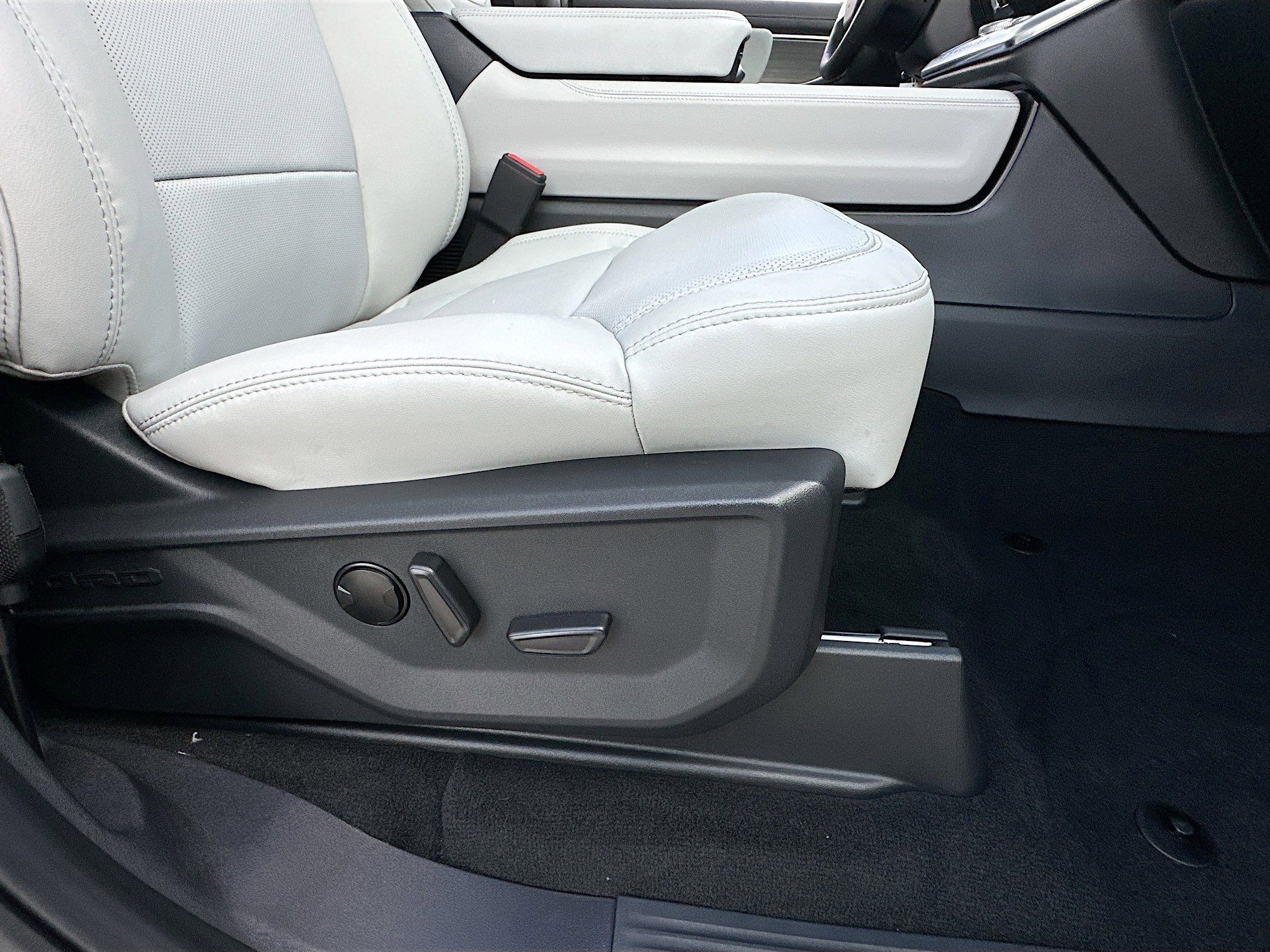 New 2026 Ford Expedition Max Platinum image 30