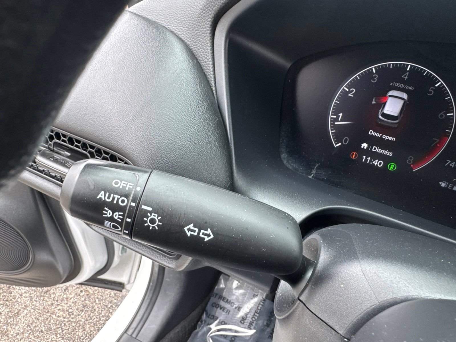 Used 2024 Honda HR-V LX image 19