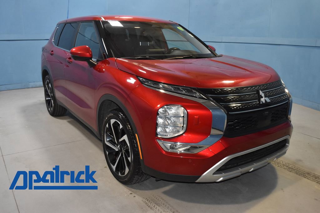 Used 2024 Mitsubishi Outlander SE