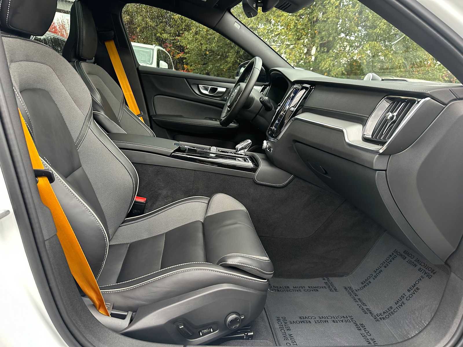 Certified 2024 Volvo V60 T8 Polestar image 18