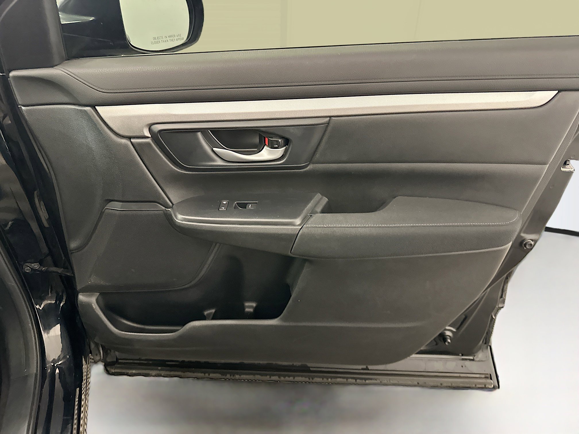 Used 2018 Honda CR-V LX image 32