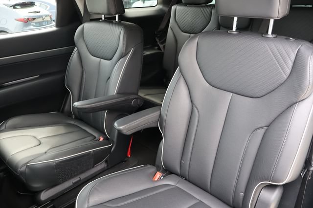 Used 2024 Hyundai Palisade SEL FWD image 17