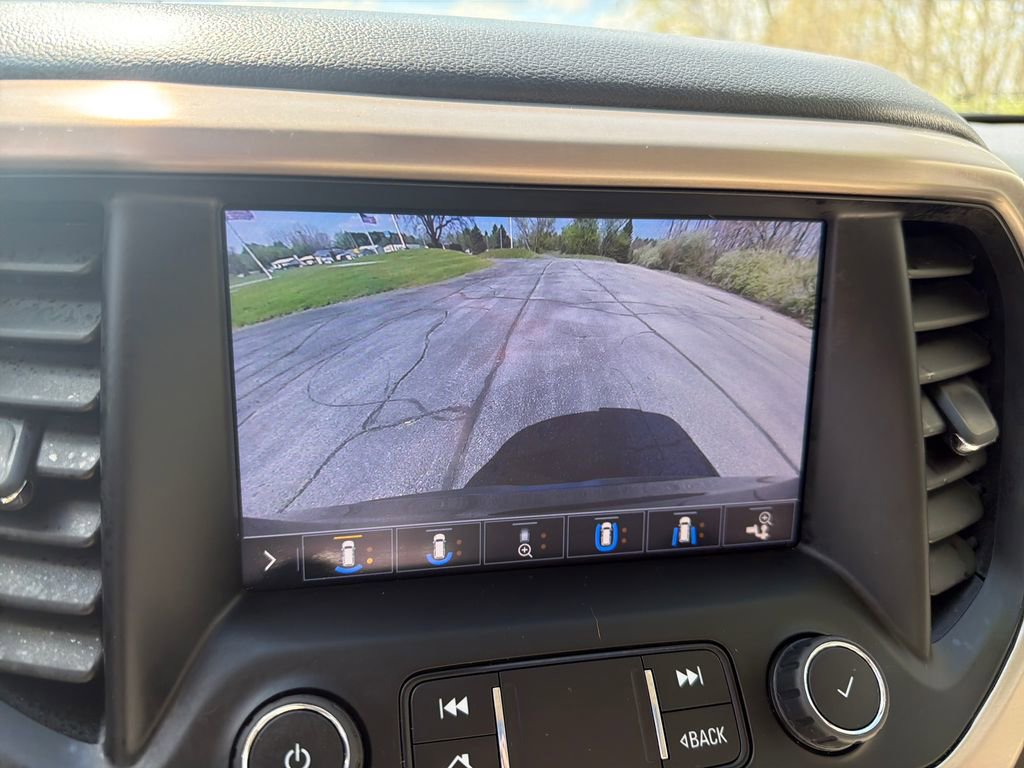 Used 2020 GMC Acadia Denali w/ Denali Ultimate Package AWD/4WD image 18