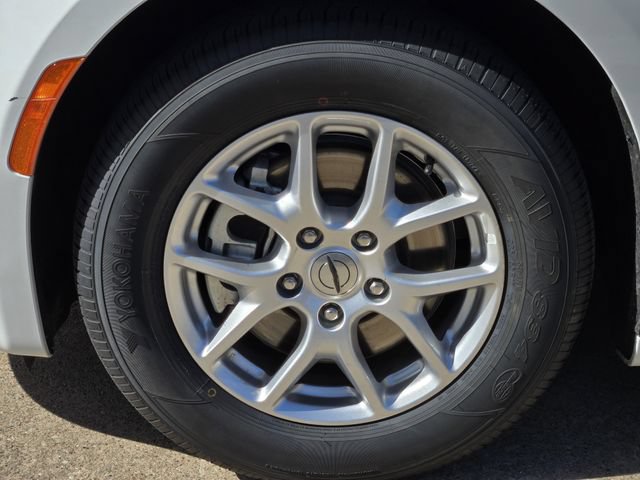 Certified 2023 Chrysler Voyager LX FWD image 10