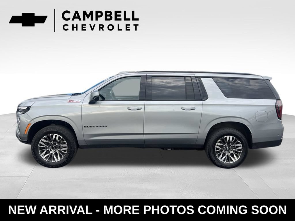 Used 2025 Chevrolet Suburban Z71 AWD/4WD image 2