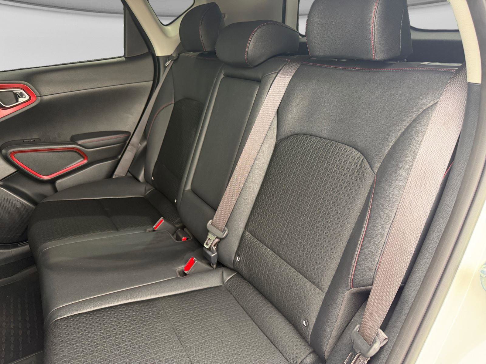 Certified 2023 Kia Soul GT-Line image 26