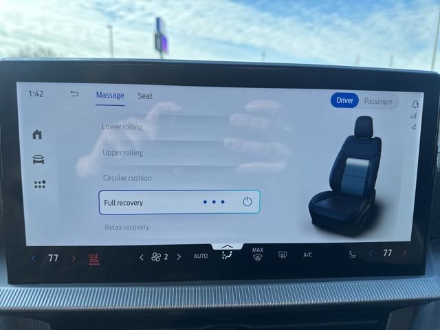 Used 2025 Ford Explorer ST-Line w/ Premium Package image 37