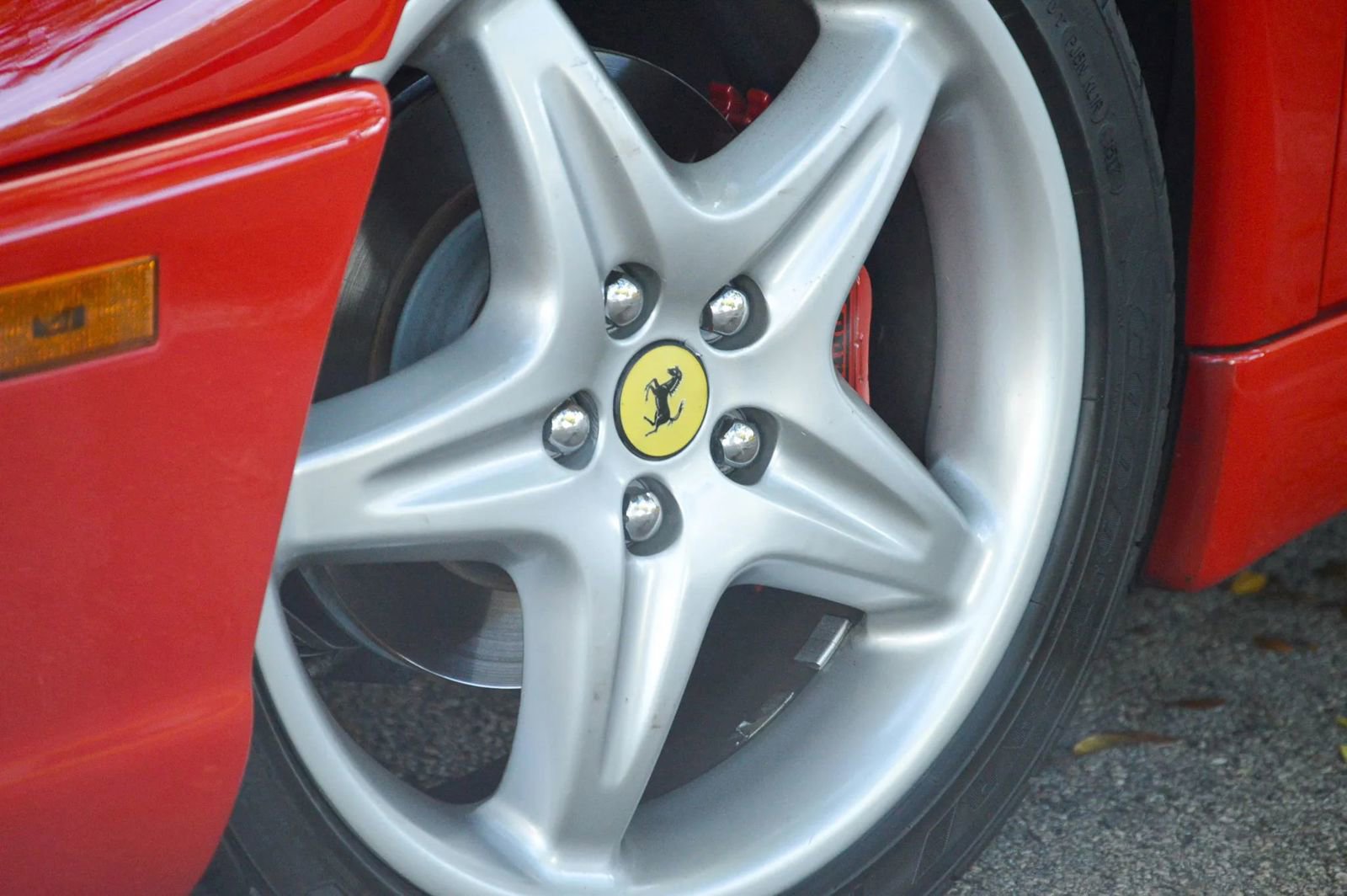 Used 1998 Ferrari F355 GTS image 3
