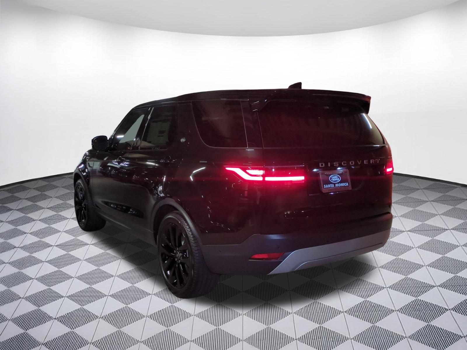 New 2026 Land Rover Discovery S AWD/4WD image 3