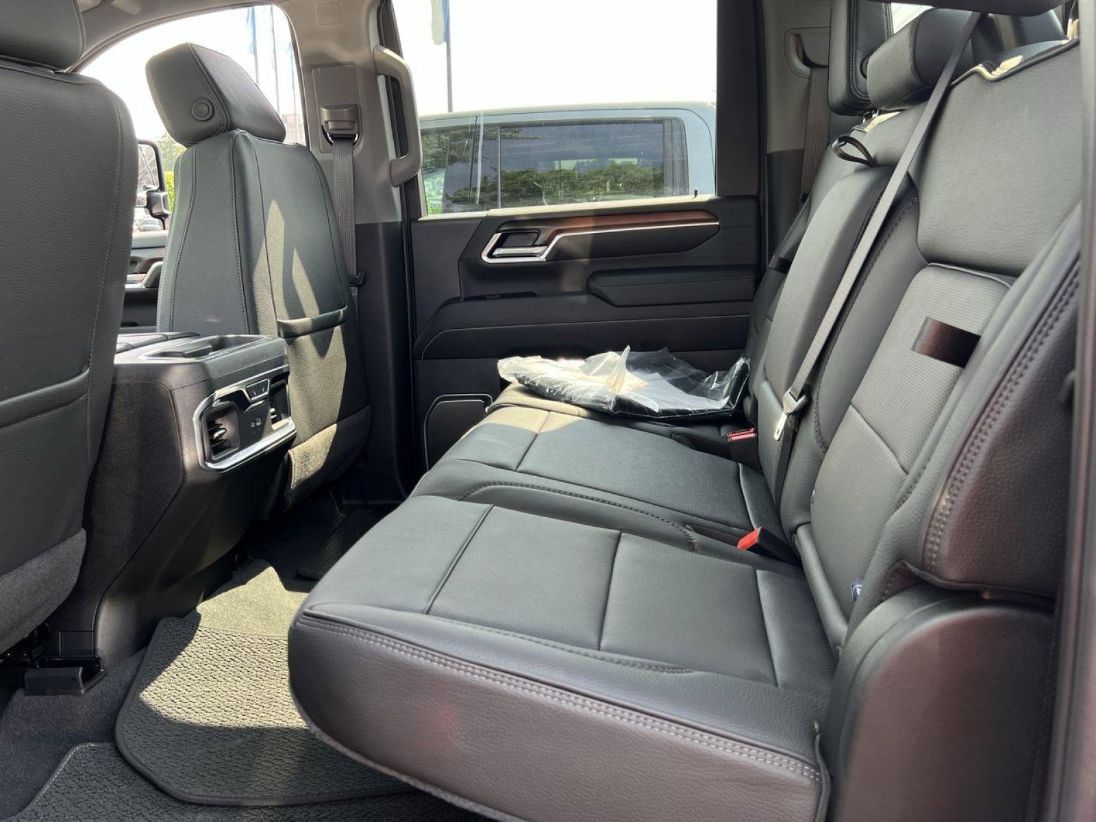 New 2025 GMC Sierra 3500 Denali w/ Denali Reserve Package image 20