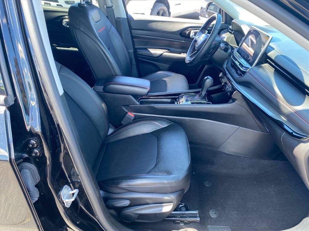 Used 2022 Jeep Compass Trailhawk w/ Trailhawk Convenience Group AWD/4WD image 26