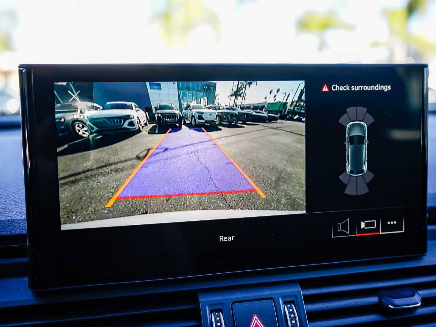 Used 2023 Audi Q5 2.0T Premium w/ Convenience Package image 24