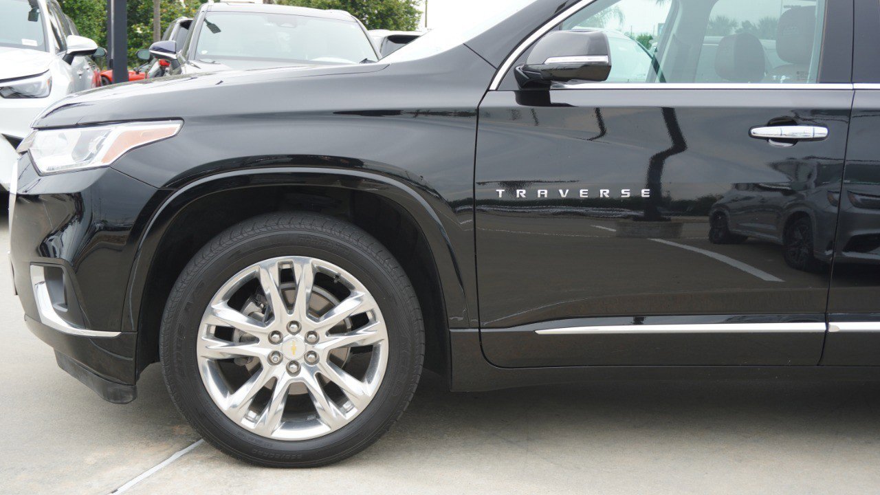 Used 2018 Chevrolet Traverse High Country w/ LPO, Floor Liner Package AWD/4WD image 11