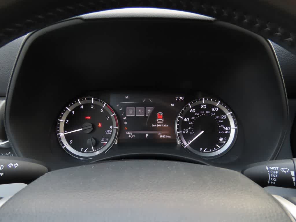Used 2023 Toyota Highlander LE AWD/4WD image 24