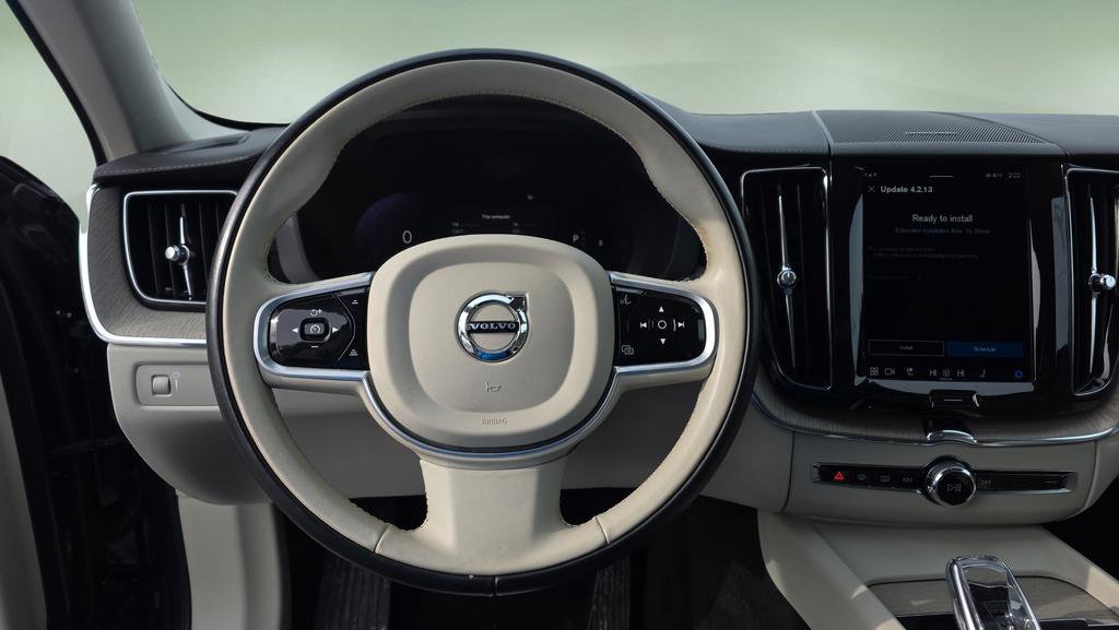 Used 2022 Volvo XC60 B5 Inscription w/ Advanced Package image 20