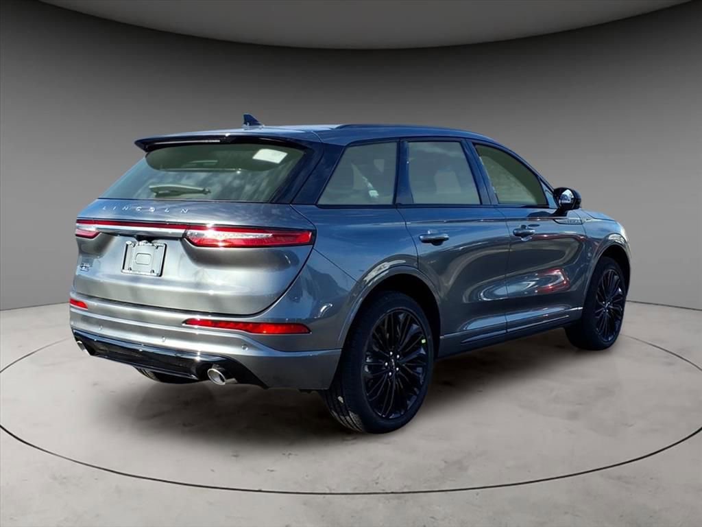 New 2026 Lincoln Corsair Grand Touring w/ Jet Appearance Package AWD/4WD image 9
