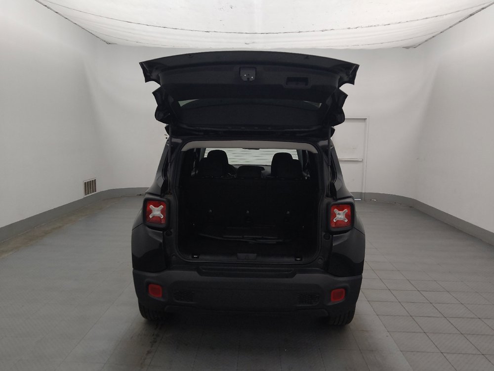 Used 2023 Jeep Renegade Latitude AWD/4WD image 29