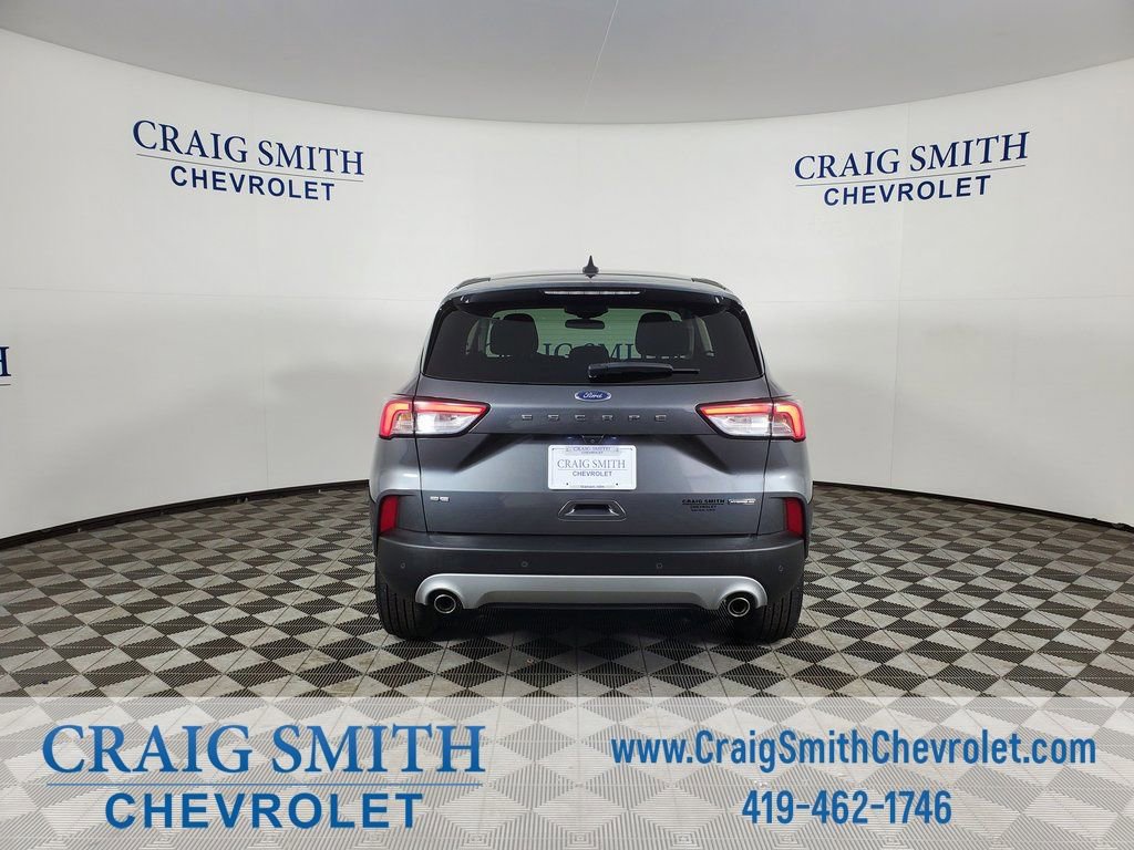 Used 2021 Ford Escape SE image 12