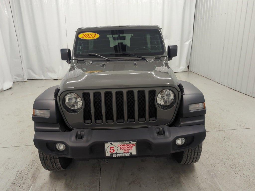 Used 2023 Jeep Wrangler Sport image 6