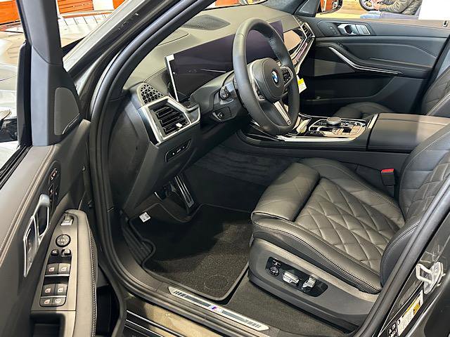 New 2026 BMW X7 xDrive40i w/ M Sport Package image 4