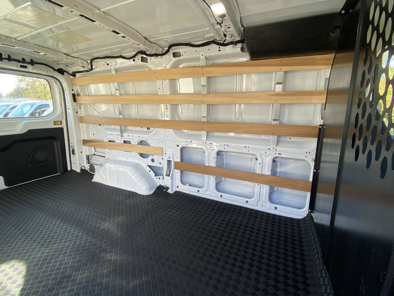 Used 2025 Ford Transit 250 Low Roof w/ Exterior Upgrade Package RWD image 7
