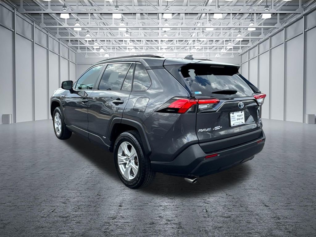 Used 2020 Toyota RAV4 XLE w/ Convenience Package AWD/4WD image 5