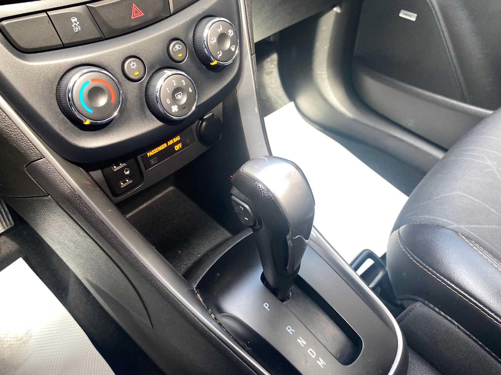 Used 2020 Chevrolet Trax LT w/ Sun & Sound Package AWD/4WD image 20