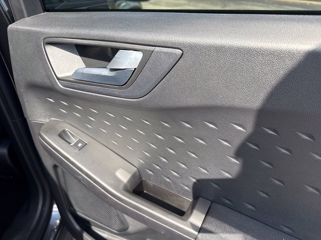 Used 2020 Ford Escape SE Sport FWD image 39