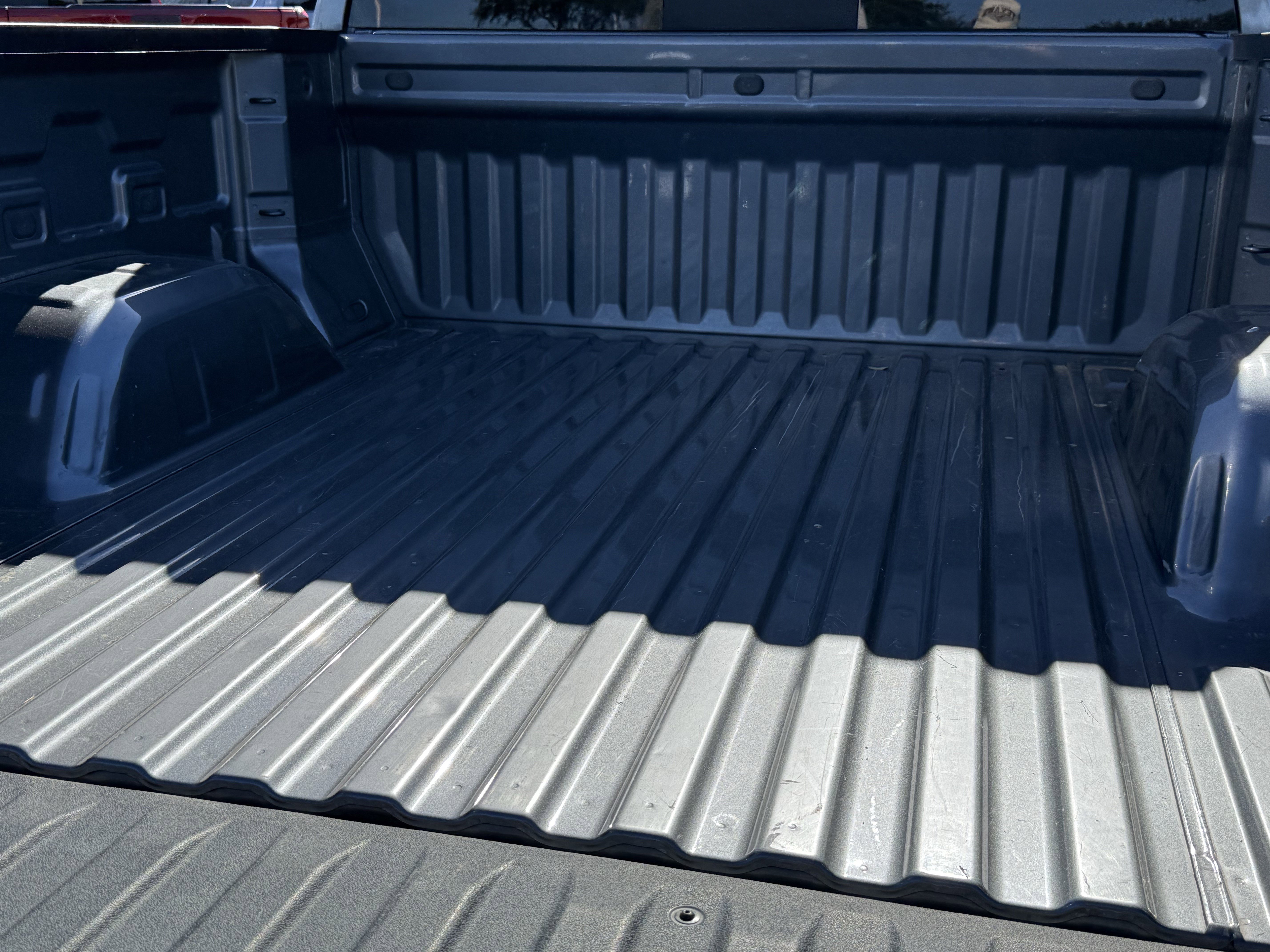 Used 2021 GMC Sierra 1500 SLT image 30