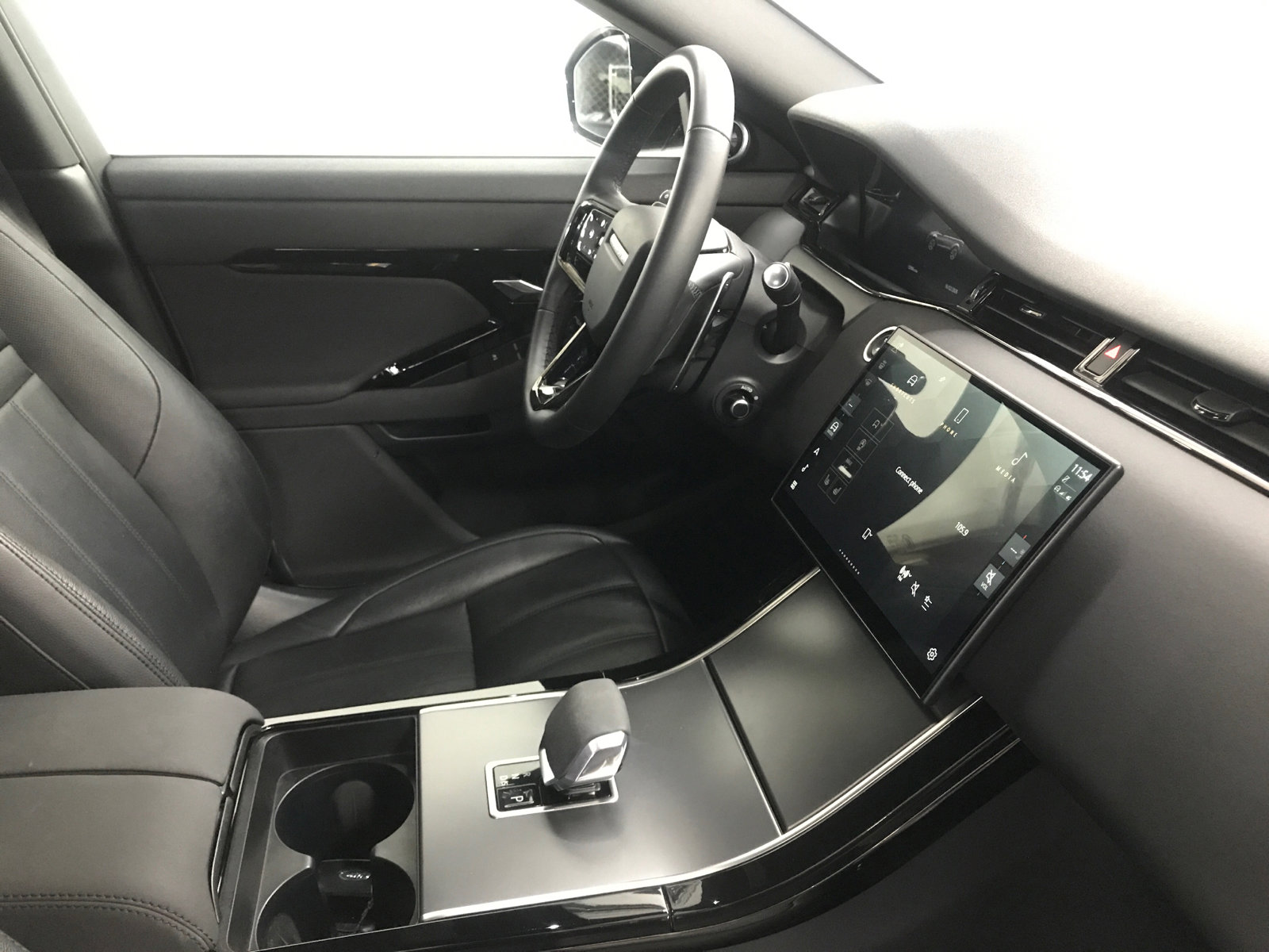 Used 2024 Land Rover Range Rover Evoque Dynamic SE AWD/4WD image 12