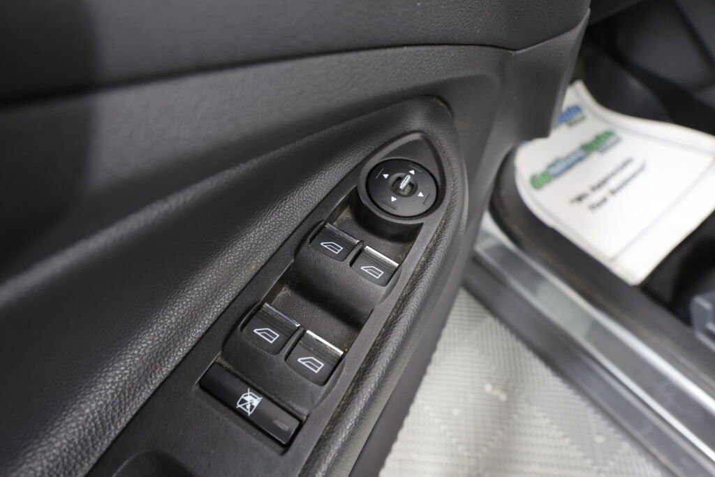 Used 2016 Ford Escape Titanium image 35