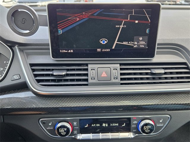 Used 2020 Audi SQ5 Premium Plus w/ Premium Plus Package image 19