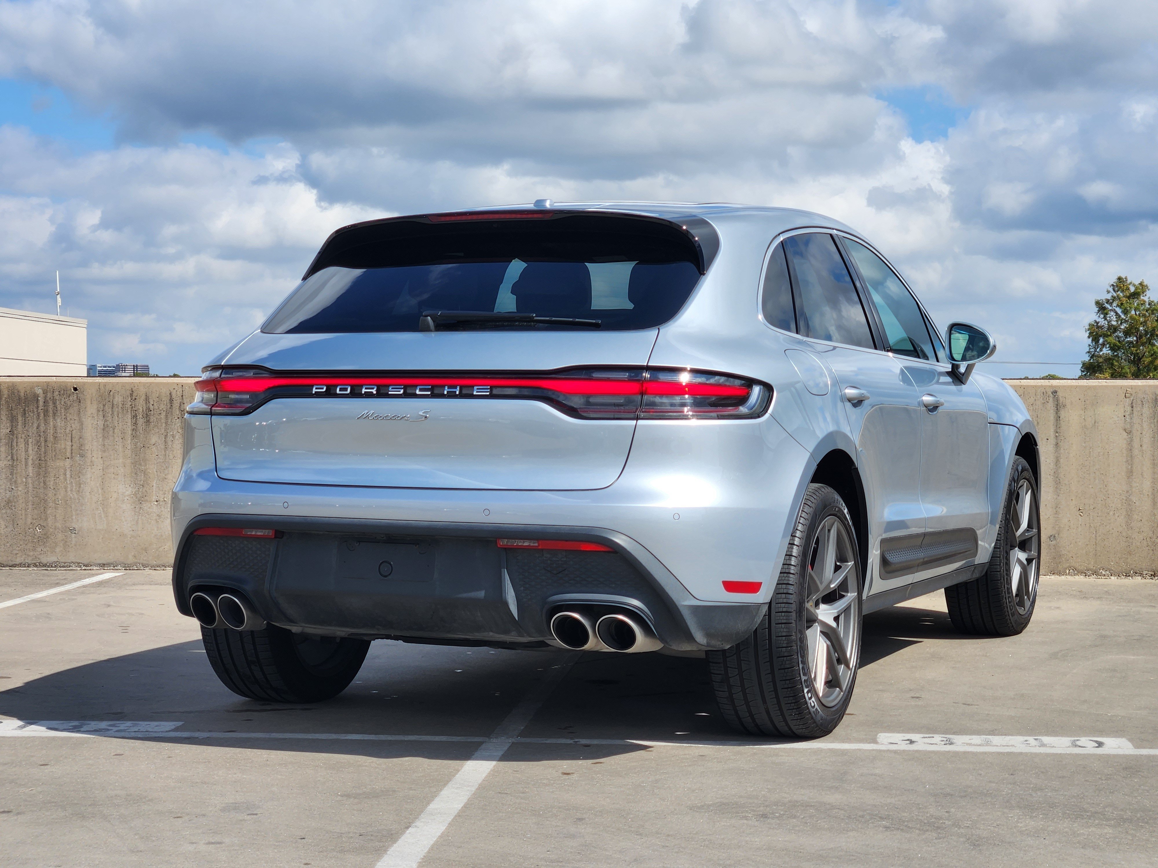 Certified 2023 Porsche Macan S AWD/4WD image 8