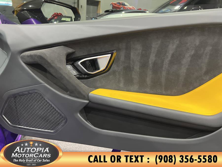 Used 2024 Lamborghini Huracan Tecnica image 20