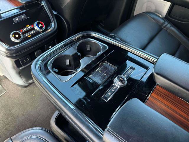 Used 2020 Lincoln Navigator L Reserve w/ Equipment Group 208A Reserve AWD/4WD image 14