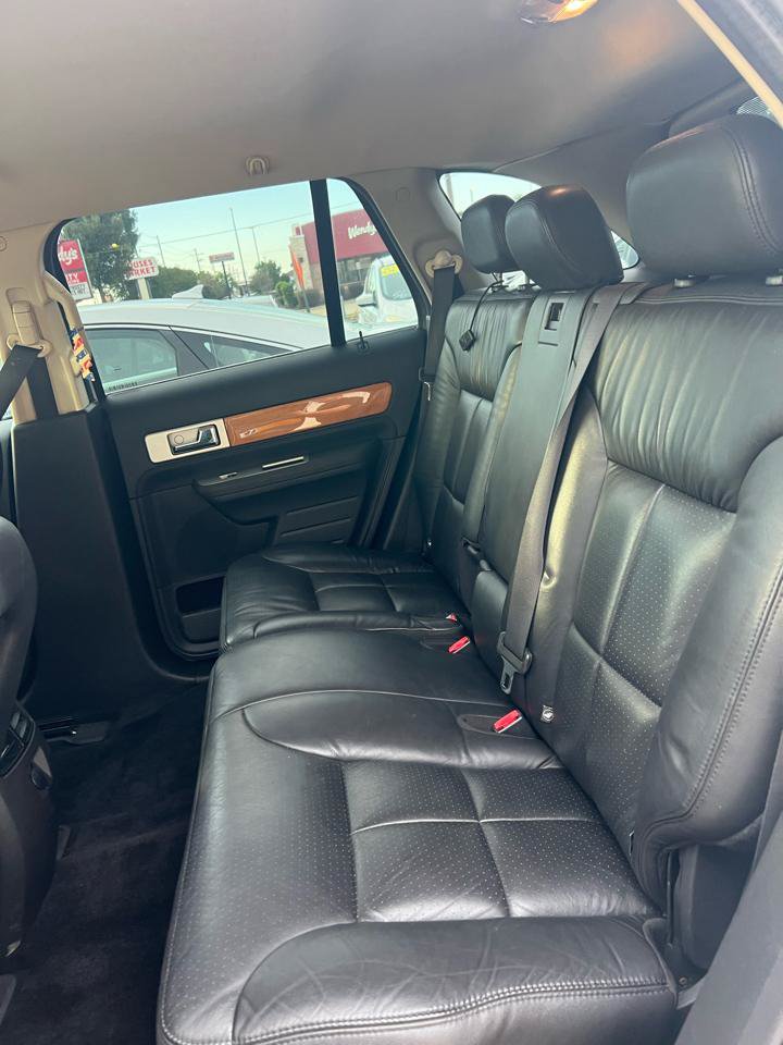 Used 2010 Lincoln MKX 2WD image 6