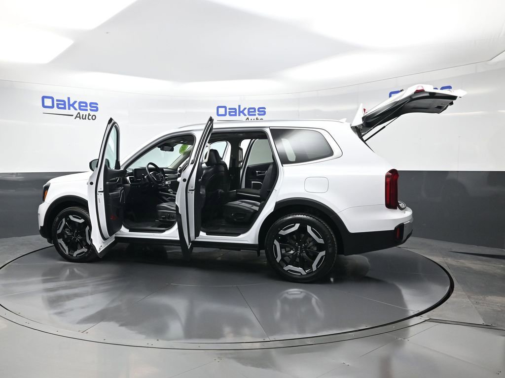 Certified 2024 Kia Telluride S w/ S Sunroof Package image 58