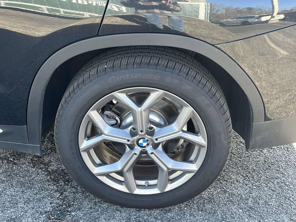 Used 2024 BMW X3 sDrive30i w/ Premium Package image 11