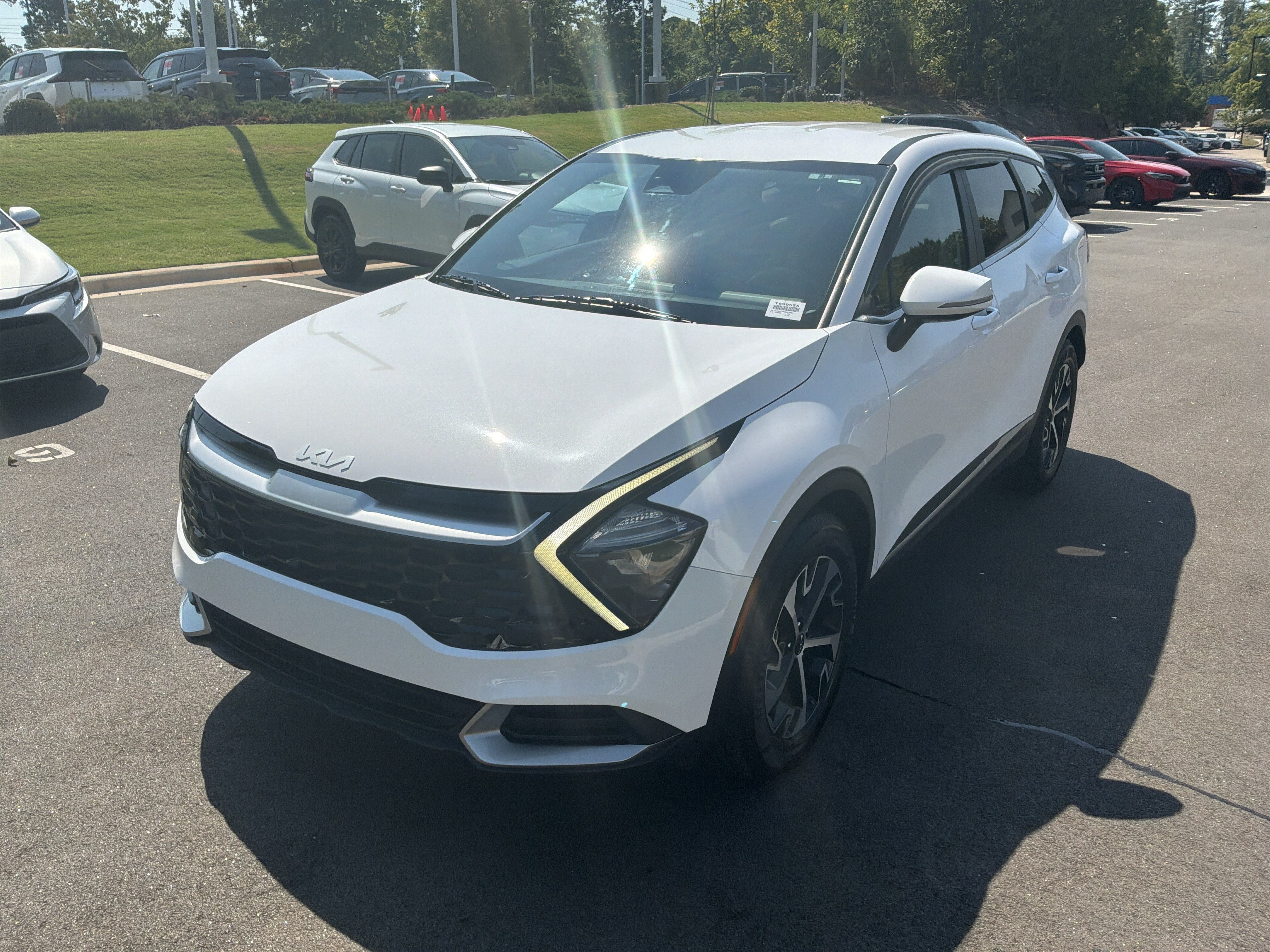 Used 2023 Kia Sportage EX FWD image 3