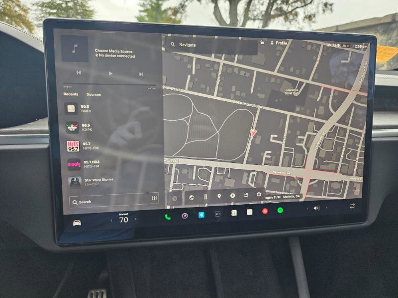 Used 2022 Tesla Model X image 40