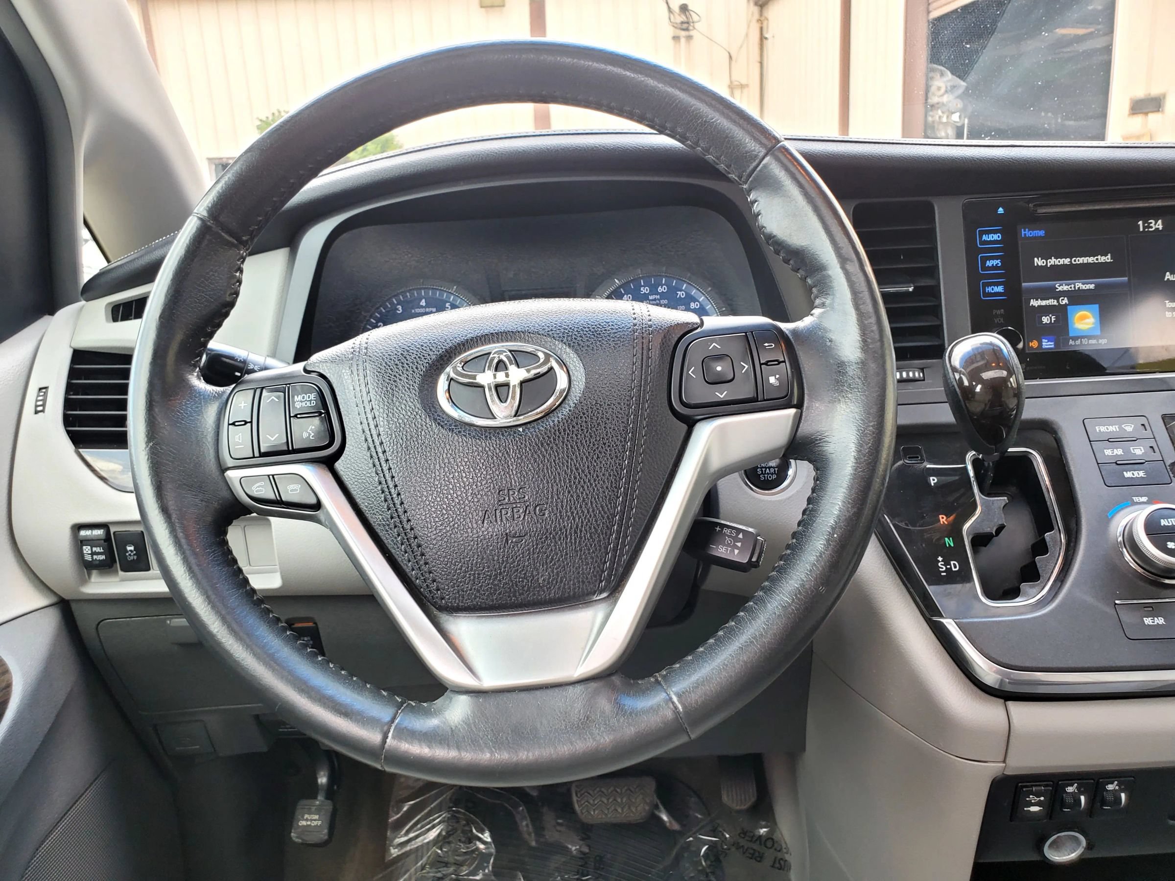 Used 2015 Toyota Sienna XLE FWD image 37