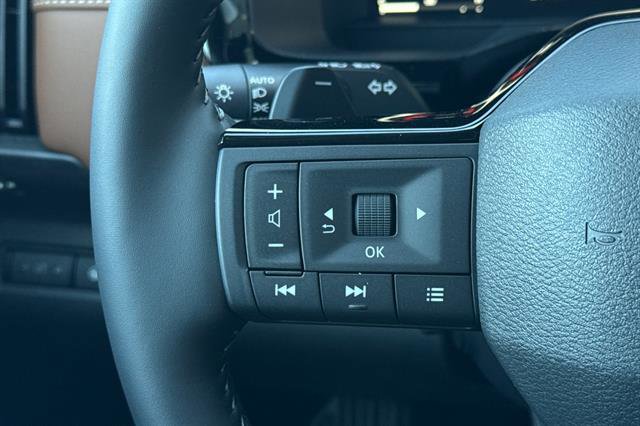 New 2026 Nissan Pathfinder Platinum image 27