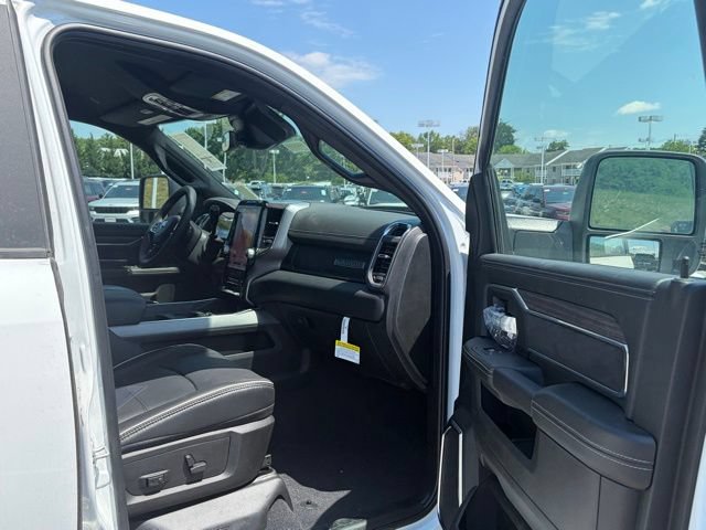 New 2026 RAM 2500 Laramie w/ Towing Technology Group AWD/4WD image 28