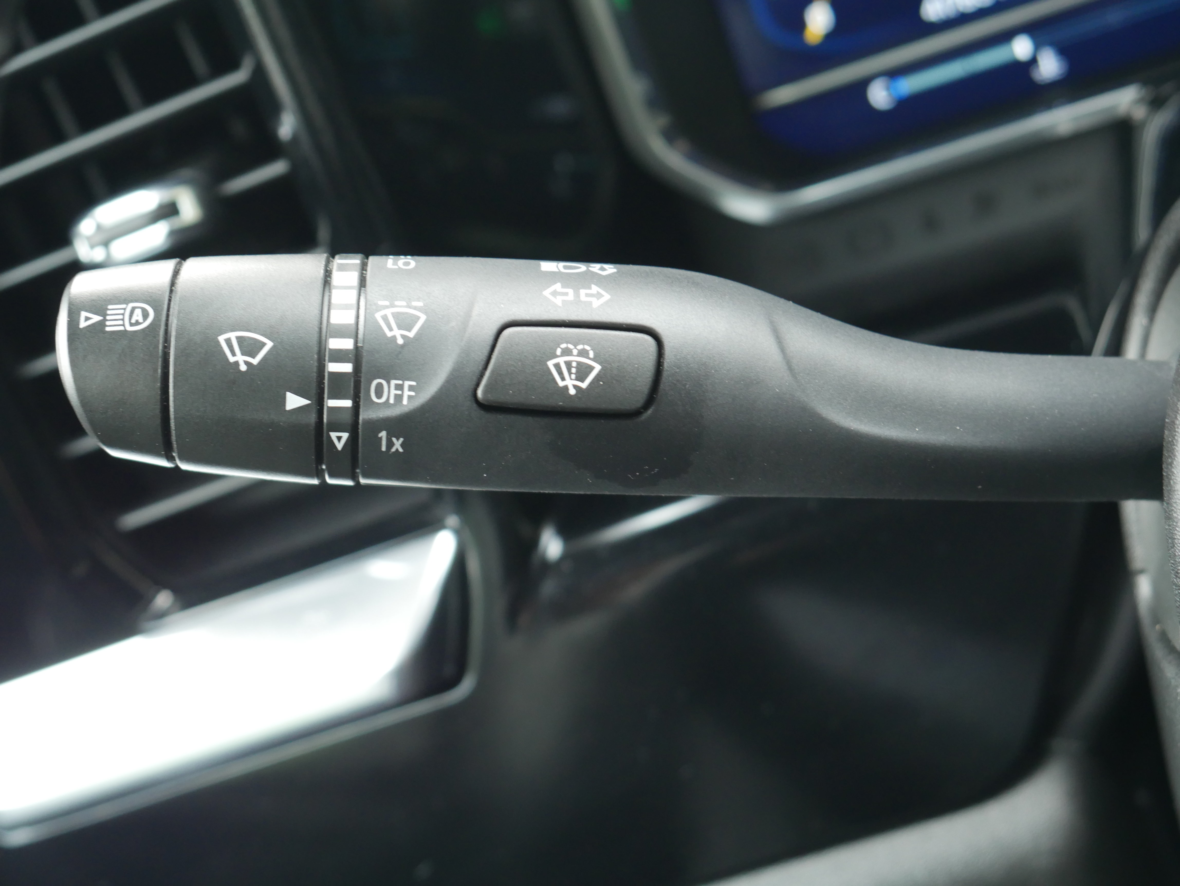 Certified 2023 Chevrolet Silverado 1500 RST AWD/4WD image 25
