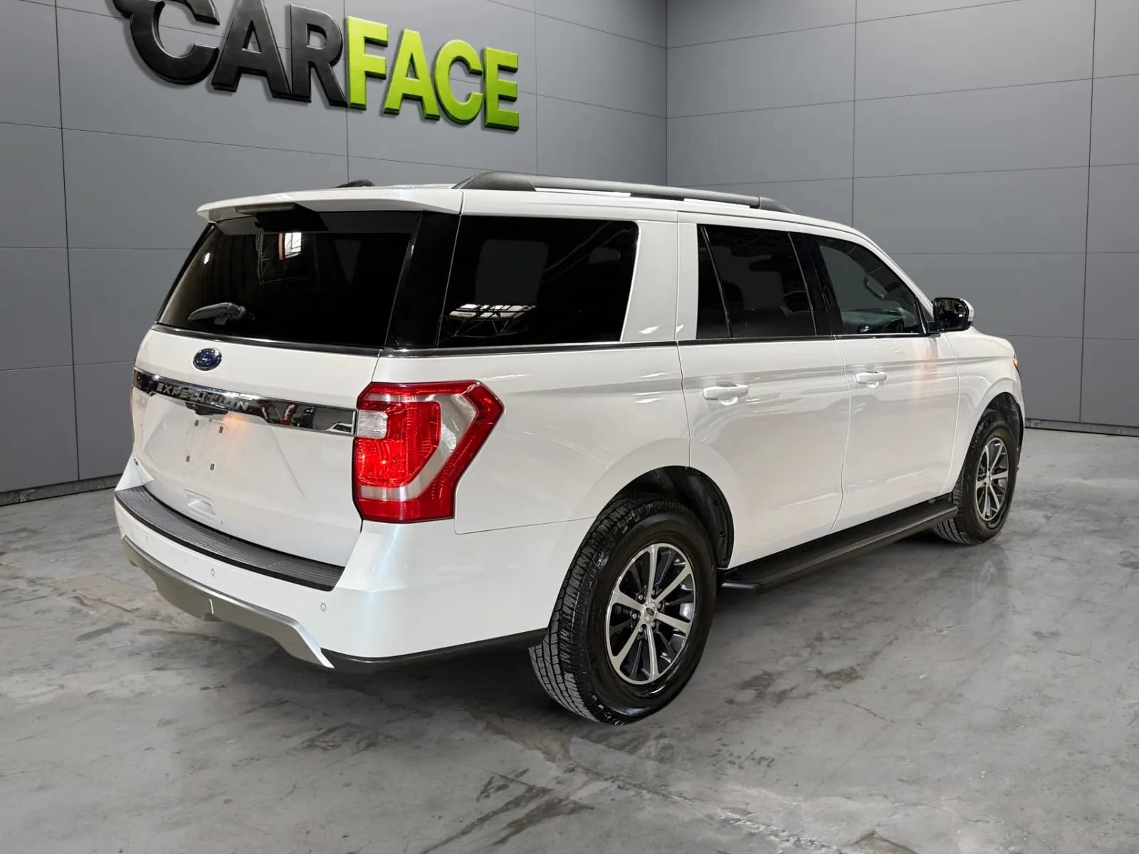 Used 2018 Ford Expedition XLT AWD/4WD image 12