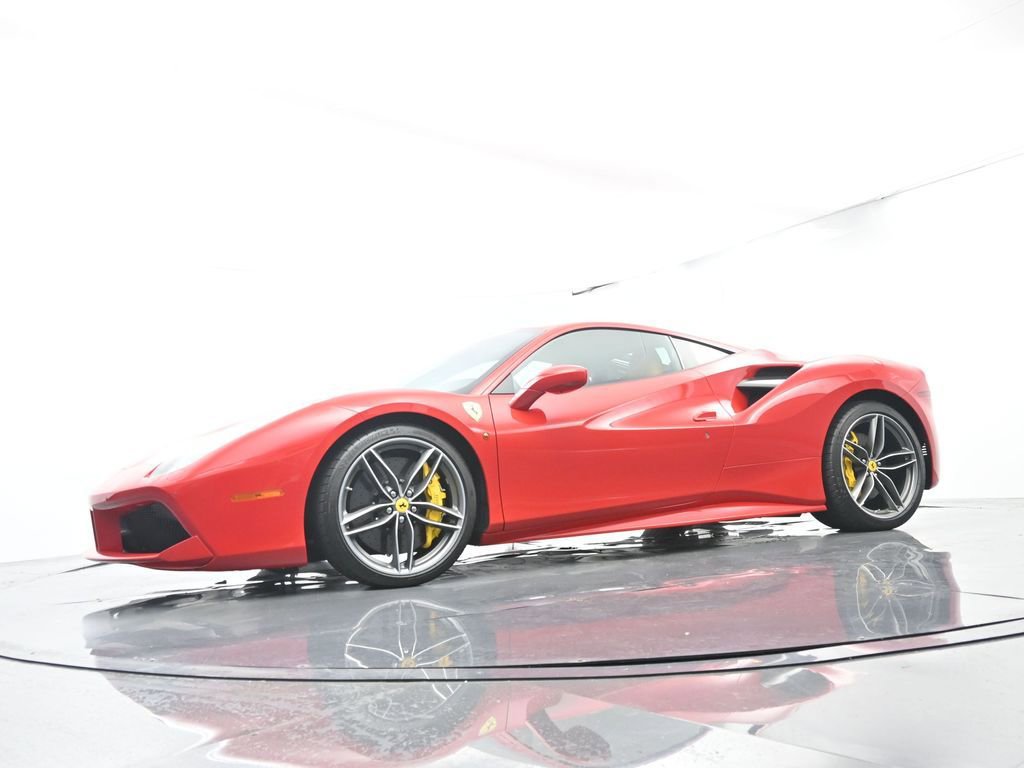 Used 2018 Ferrari 488 GTB RWD image 46