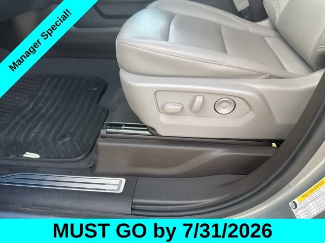 Used 2024 Chevrolet Silverado 1500 RST w/ Convenience Package II AWD/4WD image 17