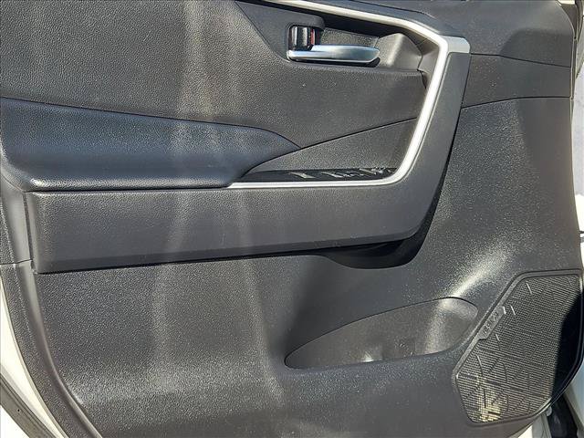 Used 2025 Toyota RAV4 XLE AWD/4WD image 10