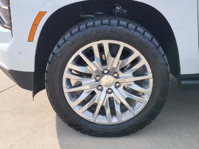 Used 2026 Chevrolet Tahoe High Country AWD/4WD image 16