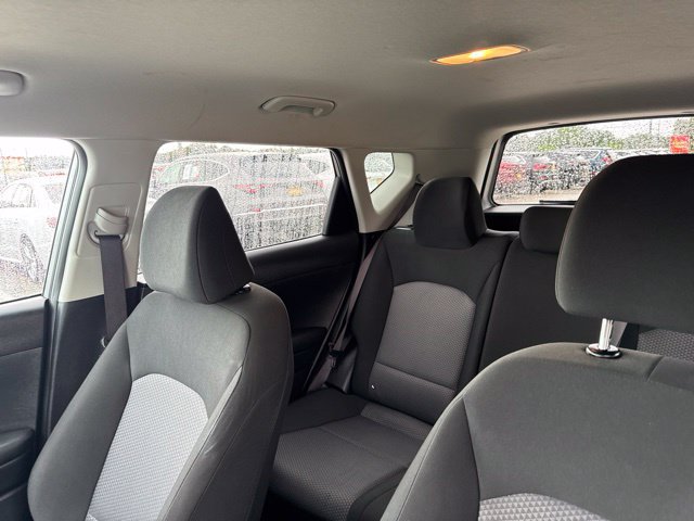 Used 2025 Kia Soul LX w/ LX Technology Package FWD image 24